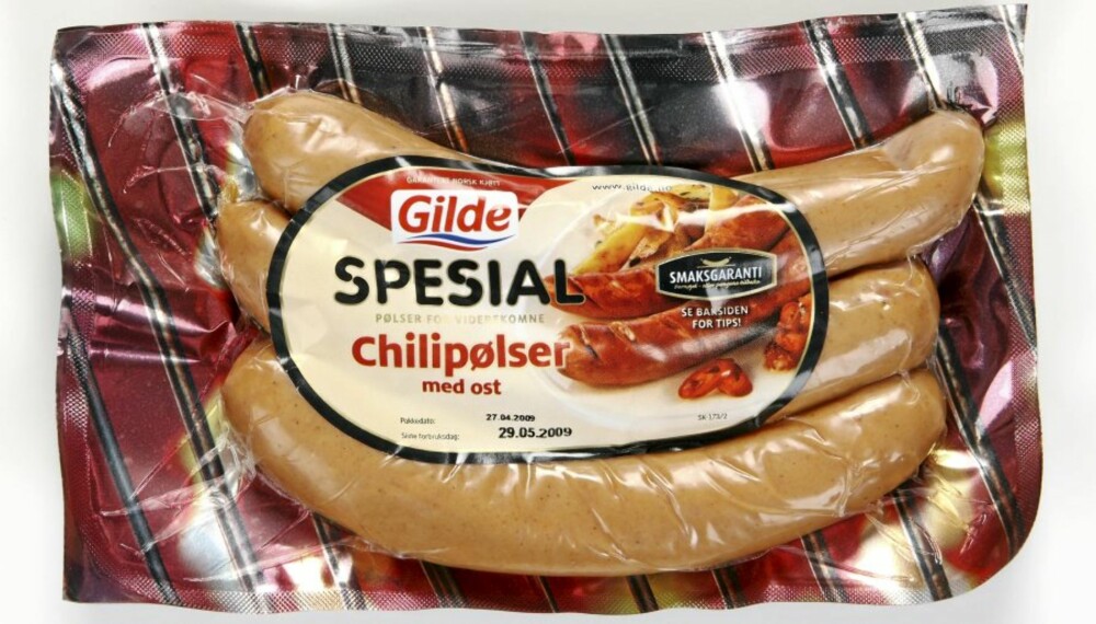 IKKE MYE SKRYT: Gilde Spesial Chilipølser med ost.