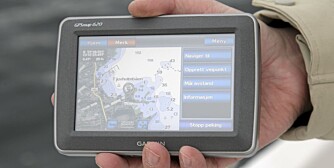 KARTPLOTTER: en GPS-enhet er anbefalt. For mindre båter holder det med en håndholdt enhet.