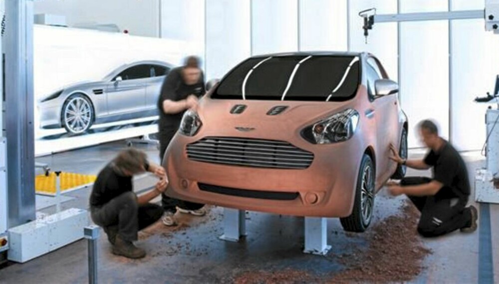 LITEN ASTON MARTIN: Den kjente Aston Martin-grillen være med over til Cygnet. LITEN ASTON MARTIN: Den kjente Aston Martin-grillen være med over til Cygnet.