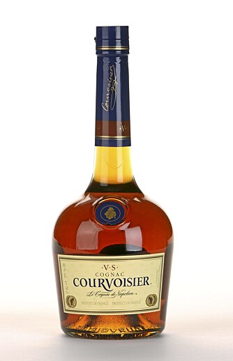 SØTT PREG: Courvoisier V.S. er en lett cognac med søtlig preg.