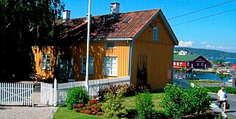 MARITIM LUKSUS: Et tannlegepar i Risør står bak byens romantiske sjømannssuiter.