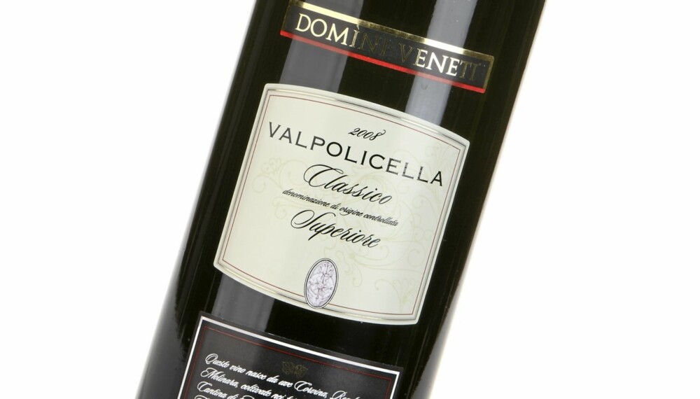 MIDDELS FYLDIG: Domìni Veneti Valpolicella Classico Superiore er en rødvin med bløte tanniner og middels fylde.