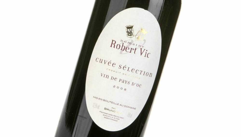 MARKERTE TANNINER: Domaine Robert Vic Cuvée Sélection 2008 er en rødvin med markerte tanniner og middels fylde.