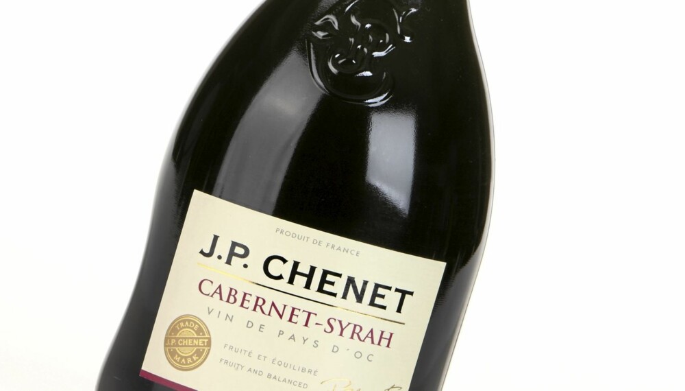 GOD SYRE: J.P. Chenet Cabernet Syrah 2008 er en rødvin med middels fylde og god syre.