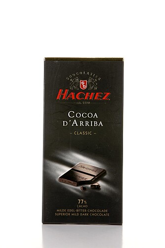 GOD MUNNFØLELSE: Hachez Cocoa d' Arriba 77 prosent er litt fet på smak, men den gir en god munnfølelse.