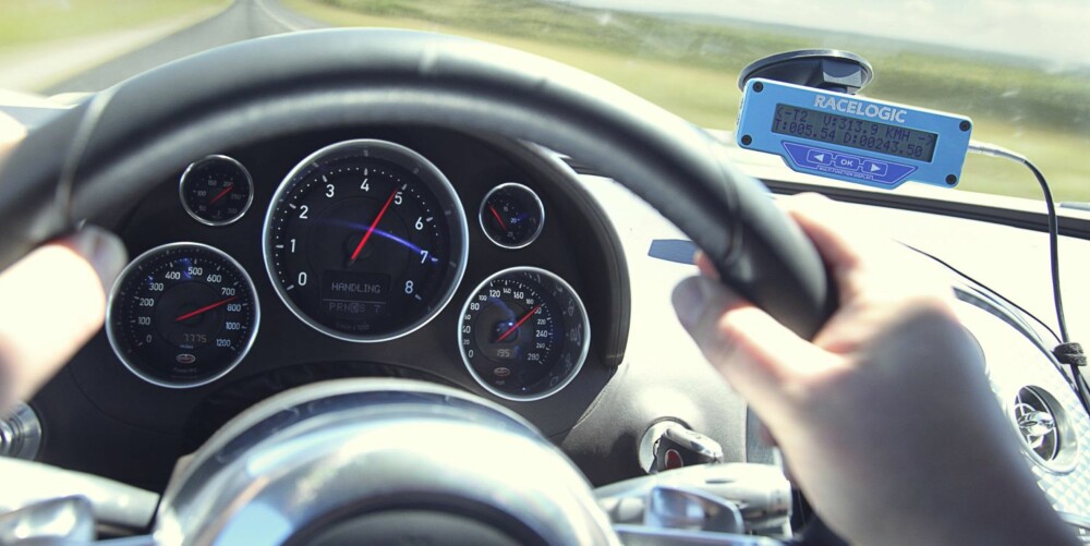 FARTSFØLELSE: Å kjøre Bugatti Veyron Grand Sport Vitesse får deg til å glemme alt du trodde du visste som fart. FARTSFØLELSE: Å kjøre Bugatti Veyron Grand Sport Vitesse får deg til å glemme alt du trodde du visste som fart.