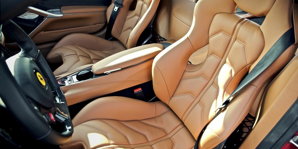 LUFTDYSER: kupeen minner veldig om FF, men har luftdyser.