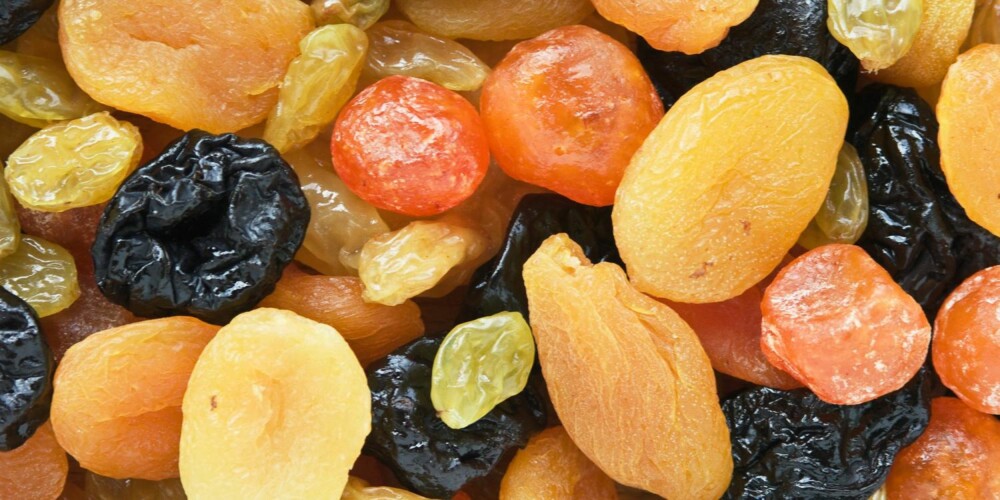 IKKE SOM FERSK FRUKT: Tørket frukt inneholder flere kalorier enn fersk frukt, så vær obs på mengden. ILLUSTRASJONSFOTO: Colourbox