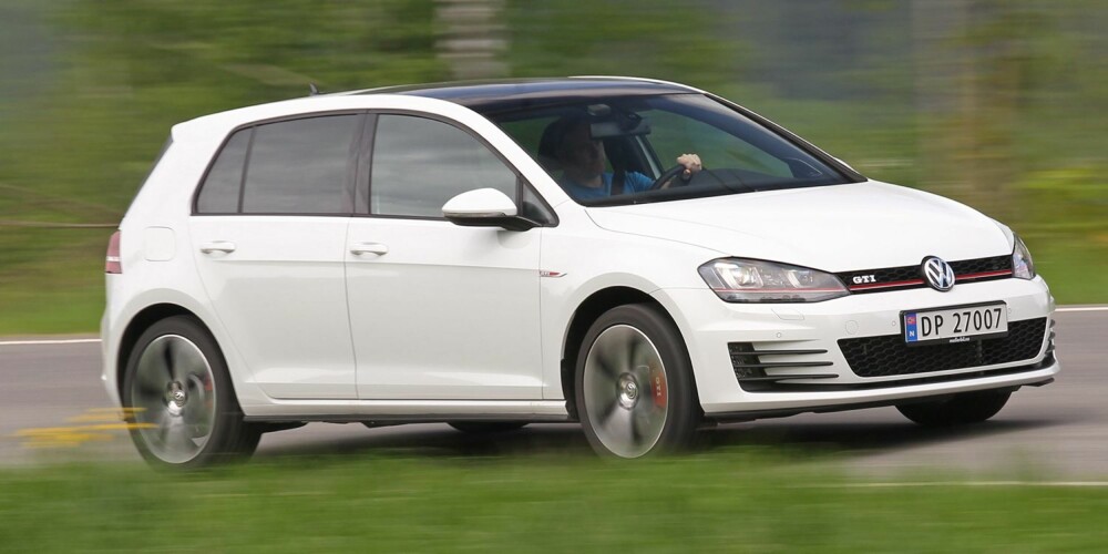 I FÅREKLÆR: GTI-stylingen synes vi er ganske beskjeden. Den er senket, men det synes knapt. Detaljene som viser at dette er en GTI, er subtile, men det er faktisk en hel del av dem. FOTO: Petter Handeland I FÅREKLÆR: GTI-stylingen synes vi er ganske beskjeden. Den er senket, men det synes knapt. Detaljene som viser at dette er en GTI, er subtile, men det er faktisk en hel del av dem. FOTO: Petter Handeland