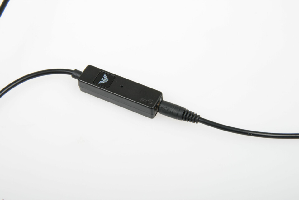 Samsung M7500 (Armani Night Effect)