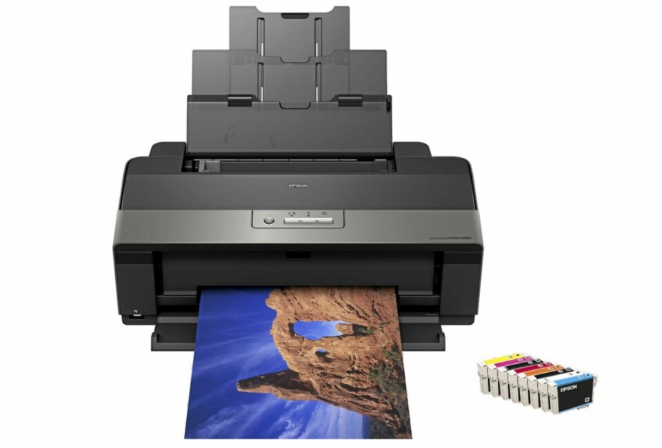 Epson Stylus Photo R1900 skriver ut med 8 farger i en oppløsning på 5760 x 1440 dpi.