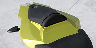 PRO FORMA: Det er plass til to - og du kan kjøpe baksete i ren karbonfiber som ekstrautstyr fra BMW