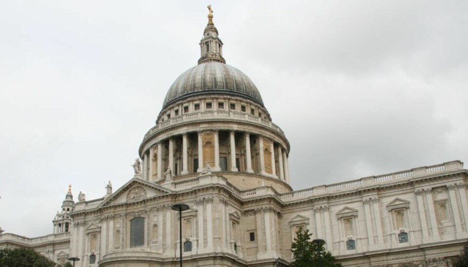 MAJESTETISK: St. Pauls-katedralen hvor Charles og Diana giftet seg, er imponerende og verdt et besøk.