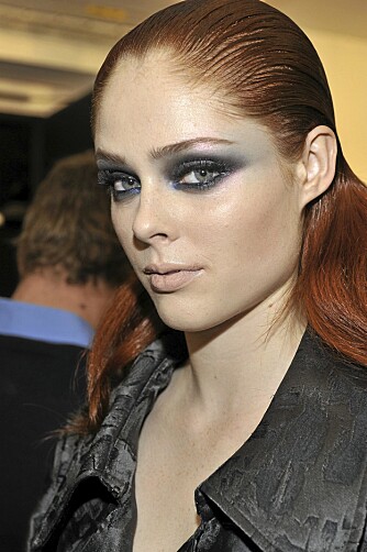 SOTEDE ØYNE: Modell Coco Rocha er det perfekte eksempelet på at det er rålekkert med sotede øyne på rødhårede.