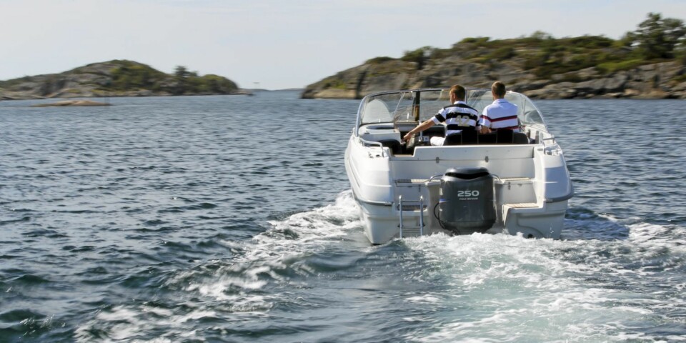 Vår testbåt var utstyrt med 250 hk, noe som gir gode fartsegenskaper.