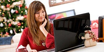 JULEFLØRT: I julen har du tid til å sette deg ned foran PC-en og flørte på nettet i ro og mak.