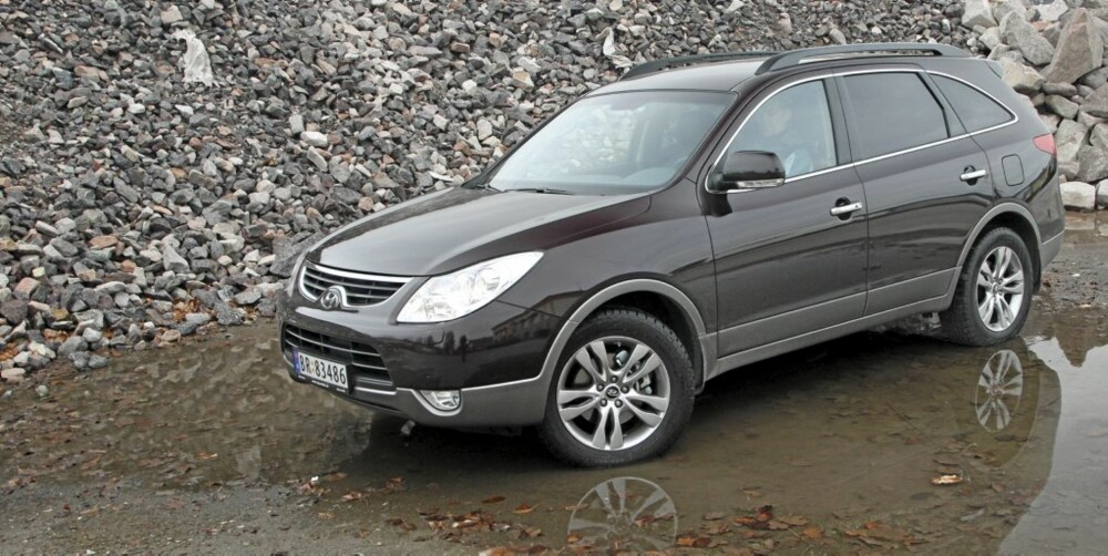 ANONYM: Hyundai iX55 er mer anonym enn andre biler i denne prisklassen. Det kan ha sine fordeler. ANONYM: Hyundai iX55 er mer anonym enn andre biler i denne prisklassen. Det kan ha sine fordeler.