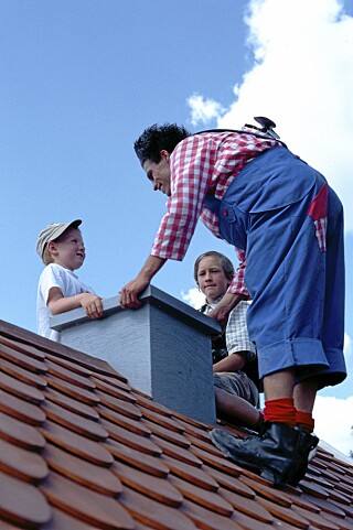 NÆRKONTAKT: Hva med å hilse på selveste Karlsson... På taket, faktisk. Foto: Astrid Lindgrens Värld