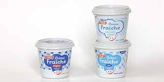 SYRLIG OG VARMT: Fordelen med Crème fraîche er at den tåler oppvarming uten å skille seg. Vil du spare fett, bør du bytte ut originalvarianten til høyre med Crème fraîche lett eller Crème fraîche ekstra lett, som har 18 og 10 prosent fett.