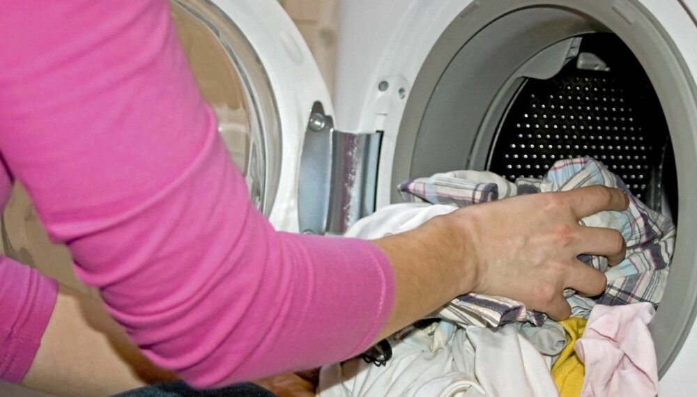 BAKTERIEFELLE: Tester viser at mange vaskemaskiner vasker på lavere temperaturer enn angitt. Dette kan medføre at skadelige bakterier kan overleve og formere seg.
