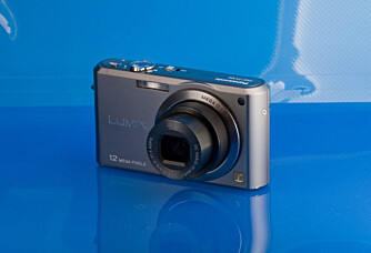 Panasonic Lumix DMC-FX100 har fått tre gode egenskaper Panasonic er blitt kjent for: 16:9-funksjoner, god vidvinkel og god videofunksjon.