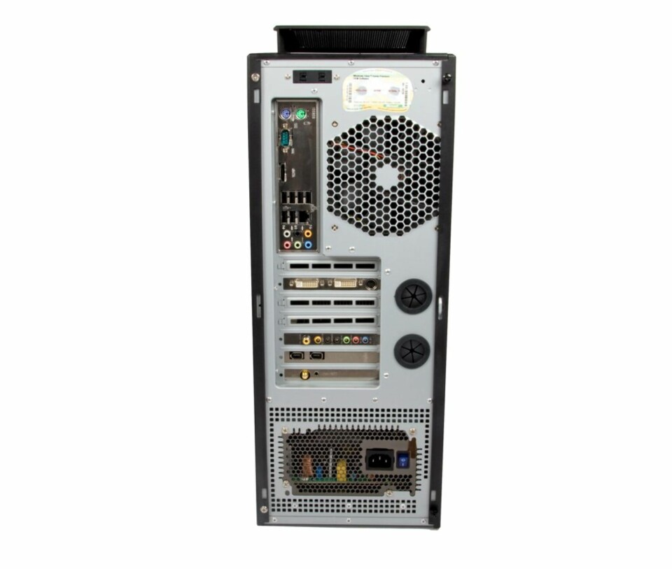 Multicom leverer en nøktern all-round PC som yter bra.