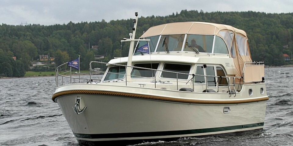 Skrog og overbygg er av stål, men det legger du ikke merke til i det hele tatt før du finner fram lupa.