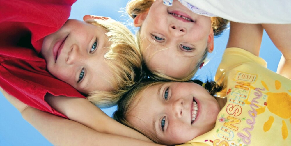 FULL RULLE: Barna i Happy Max får være med på fartsfylte sportsaktiviteter og spennende konkurranser.