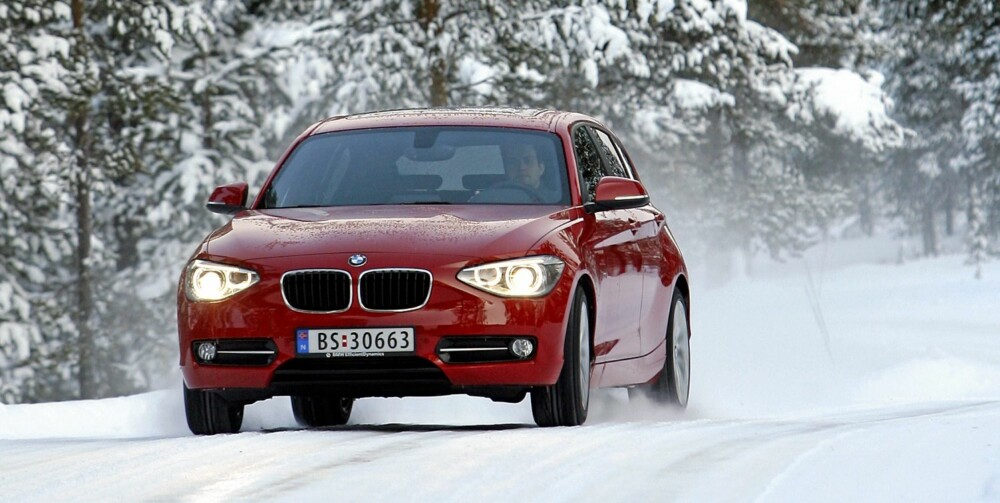 MILSLUKER: Som BMW'er ellers er nye 1-serie en skikkelig milsluker. Her langs veien i Femundsmarka. MILSLUKER: Som BMW'er ellers er nye 1-serie en skikkelig milsluker. Her langs veien i Femundsmarka.