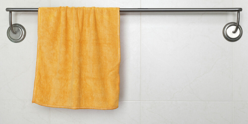HENG DET OPP: Det er viktig å henge opp håndkleet etter bruk. På denne måten unngår du unødvendige bakterier.