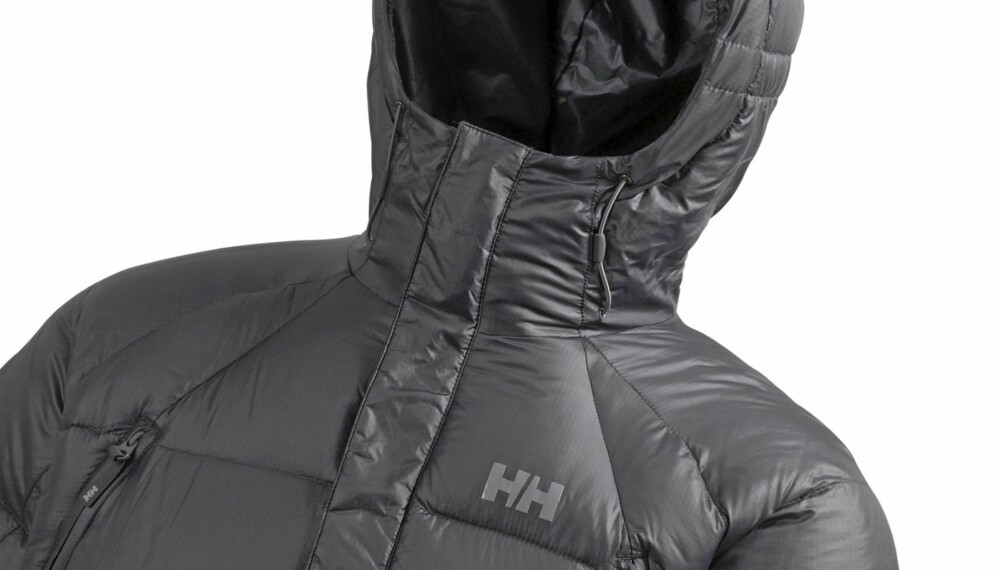 SKIBAKKEN: HellyHansen Verglas Down Jacket er et godt valg til daglig bruk og for dem som ønsker en varm jakke til skibakken. SKIBAKKEN: HellyHansen Verglas Down Jacket er et godt valg til daglig bruk og for dem som ønsker en varm jakke til skibakken.