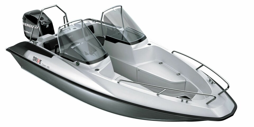 KOMPAKT: Det er mye innredning ombord, noe som gjør at plassforholdene ikke er av de største. SKISSE: Fiskars