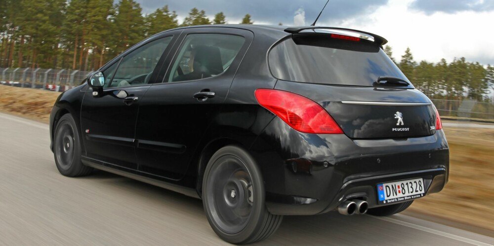 ULVEN: En GTI av klasse fra Peugeot, selv om designen ikke akkurat skriker ut GTI: Foto: Petter Handeland ULVEN: En GTI av klasse fra Peugeot, selv om designen ikke akkurat skriker ut GTI: Foto: Petter Handeland