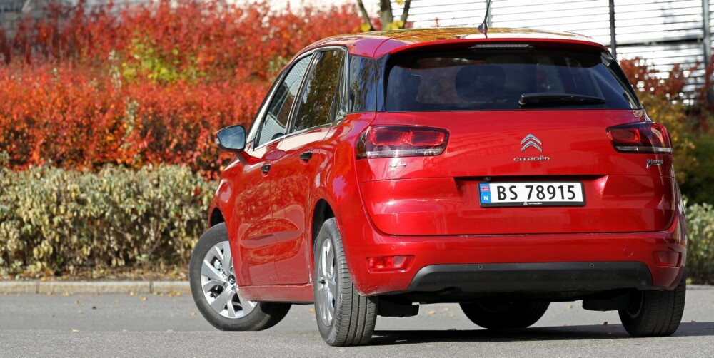 SMART BIL FOR PENGENE: Citroën C4 Picasso koster fra 289 300 kroner. Testbilen koster 353 200 kroner. FOTO: Petter Handeland SMART BIL FOR PENGENE: Citroën C4 Picasso koster fra 289 300 kroner. Testbilen koster 353 200 kroner. FOTO: Petter Handeland
