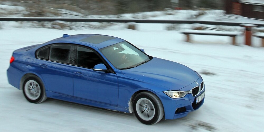 SPORTSPAKKE: Testbilen har M Sportpakke både innvendig og utvendig. Elementene i pakken gir aerodynamiske fordeler og gjør at bilen ser mer sporty ut. FOTO: Petter Handeland SPORTSPAKKE: Testbilen har M Sportpakke både innvendig og utvendig. Elementene i pakken gir aerodynamiske fordeler og gjør at bilen ser mer sporty ut. FOTO: Petter Handeland
