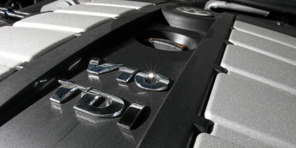 Den tisylindrete dieselmotoren er enormt sterk. I R50 er dreiemomentet på hele 850 Nm. Den tisylindrete dieselmotoren er enormt sterk. I R50 er dreiemomentet på hele 850 Nm.