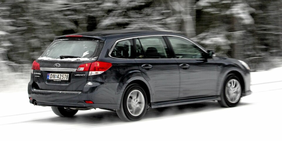 POTENT SAK: Legacy har med sin permanente firehjulsdrift meget god fremkommelighet og fine kjøreegenskaper.