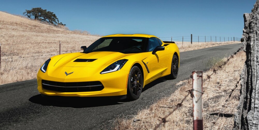 TEKNISKE DATA: Pris: Fra ca 550 000,- (USA). Motor: 6162 ccm, V8, 460 hk v/6000 o/min 610 Nm v/4600 o/min. Overføring: 7-trinns manuell, bakhjulsdrift. Vekt: 1499 kg. Ytelse: 0¿100 km/t på 3,8 sek, 305 km/t maks. Forbruk: 1,23 l/mil. FOTO: Webb Bland TEKNISKE DATA: Pris: Fra ca 550 000,- (USA). Motor: 6162 ccm, V8, 460 hk v/6000 o/min 610 Nm v/4600 o/min. Overføring: 7-trinns manuell, bakhjulsdrift. Vekt: 1499 kg. Ytelse: 0¿100 km/t på 3,8 sek, 305 km/t maks. Forbruk: 1,23 l/mil. FOTO: Webb Bland