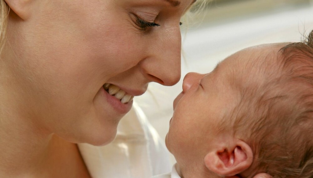 BABY 3 UKER: Den tre uker gamle babyen kjenner igjen mamma på lukten.