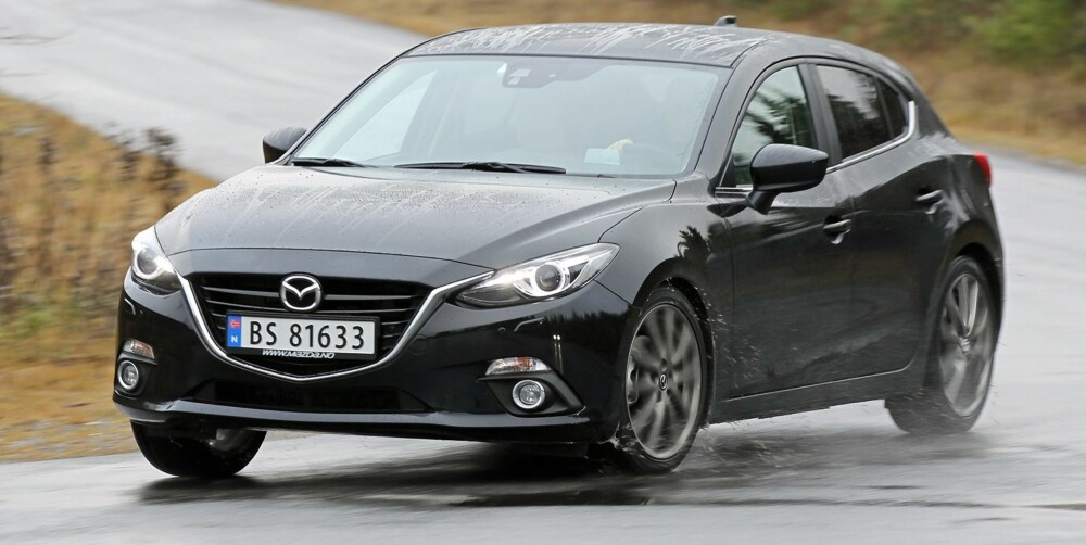 GI GASS: Motoren i Mazda 3 krever at du bruker girspaken om du skal ha fram det beste i den. Til gjengjeld svarer den godt når den får litt turtall. GI GASS: Motoren i Mazda 3 krever at du bruker girspaken om du skal ha fram det beste i den. Til gjengjeld svarer den godt når den får litt turtall.