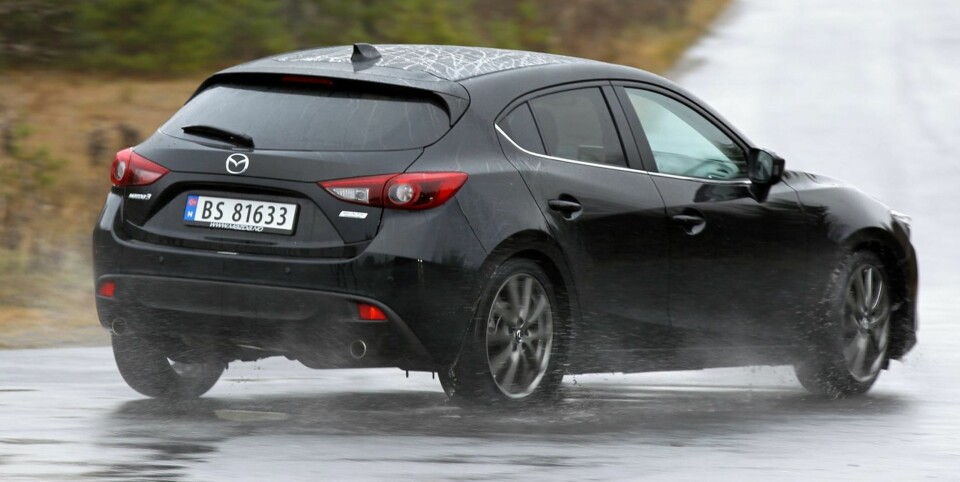 Mazda 3 2,0 med 120 hk.