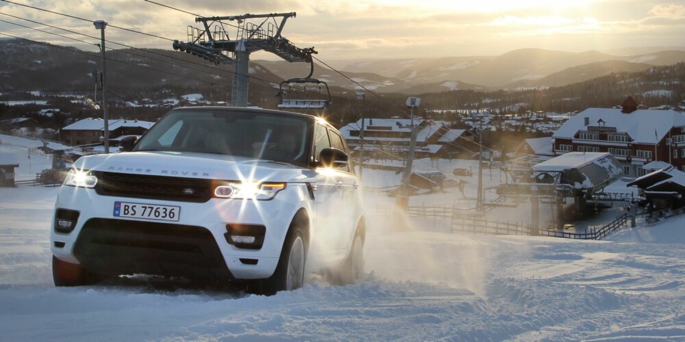 GROM: Range Rover Sport har grom motorlyd som det er lett å like. FOTO: Petter Handeland GROM: Range Rover Sport har grom motorlyd som det er lett å like. FOTO: Petter Handeland