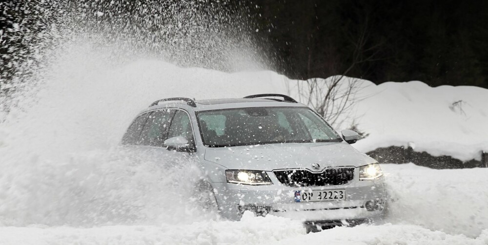 TÅLER EN TRØKK: Skoda Octavia 4x4 er ikke redd for dårlig underlag eller røffe føreforhold.