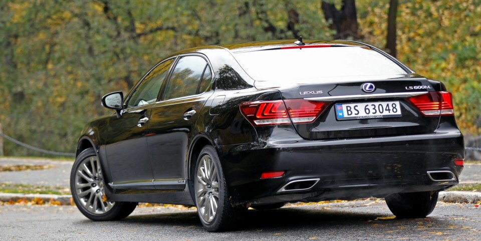 Lexus LS 600hL 2013