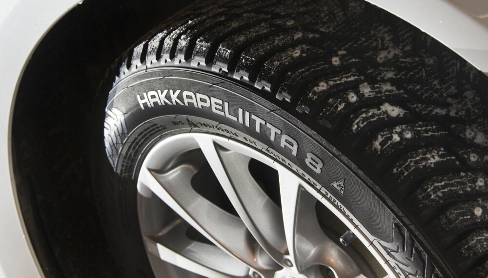 VINNER: Nokian Hakkapeliitta 8 er årets vinner blant piggdekkene. FOTO: Nokian VINNER: Nokian Hakkapeliitta 8 er årets vinner blant piggdekkene. FOTO: Nokian