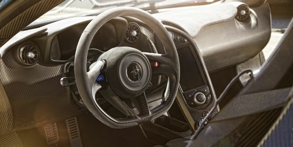 Superduellen: Porsche 918 Spyder mot McLaren P1