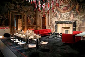 KONTRAST: Barokkinspirert interiør og Philippe Starck under samme tak hos Driade.