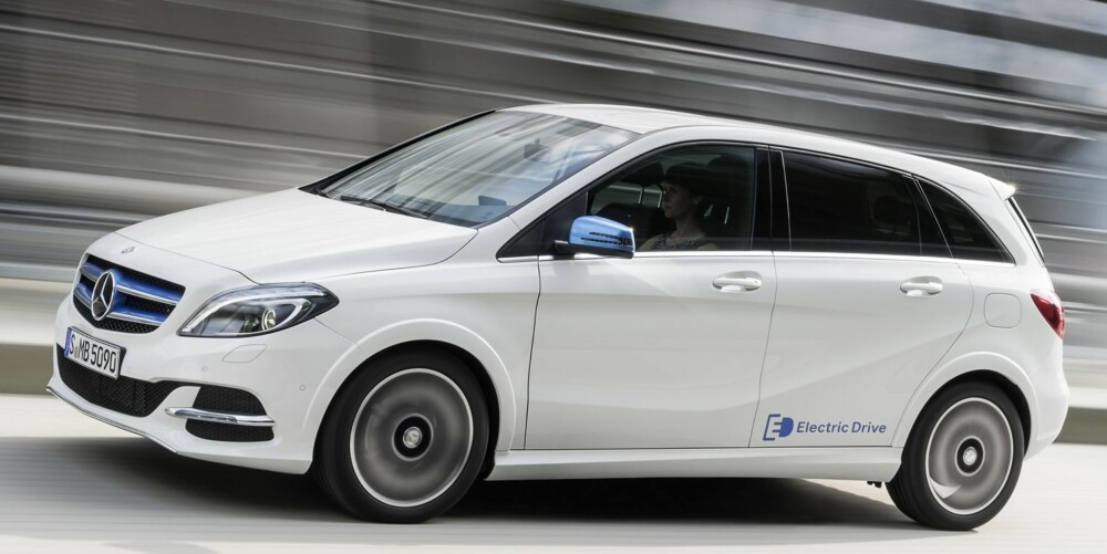 MODERNE: Nye elbiler har en særegen modernitet over kjøreopplevelsen. Det er stille, jevnt og mykt, men i Mercedes B-klasse Electric Drive kan det også gå riktig raskt unna. MODERNE: Nye elbiler har en særegen modernitet over kjøreopplevelsen. Det er stille, jevnt og mykt, men i Mercedes B-klasse Electric Drive kan det også gå riktig raskt unna.
