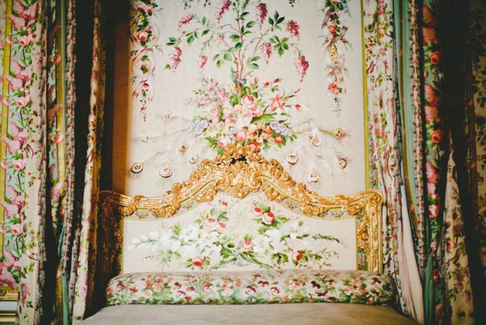 MARI ANTOINETTE SI SENG: - Eg låg i soveposen og las ein biografi om Marie Antoinette og drøymte om ei tid før internett.
