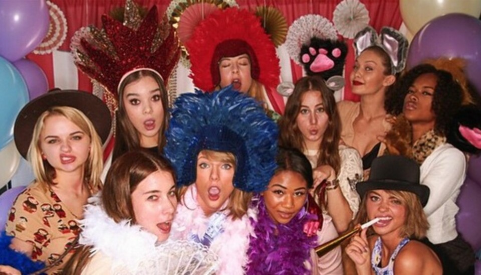 Taylor Swift med sine BFFs!
